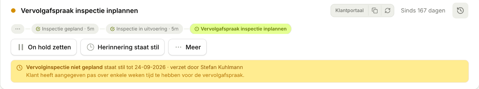 Statusbalk toont dat de herinnering stilstaat, met wie en waarom